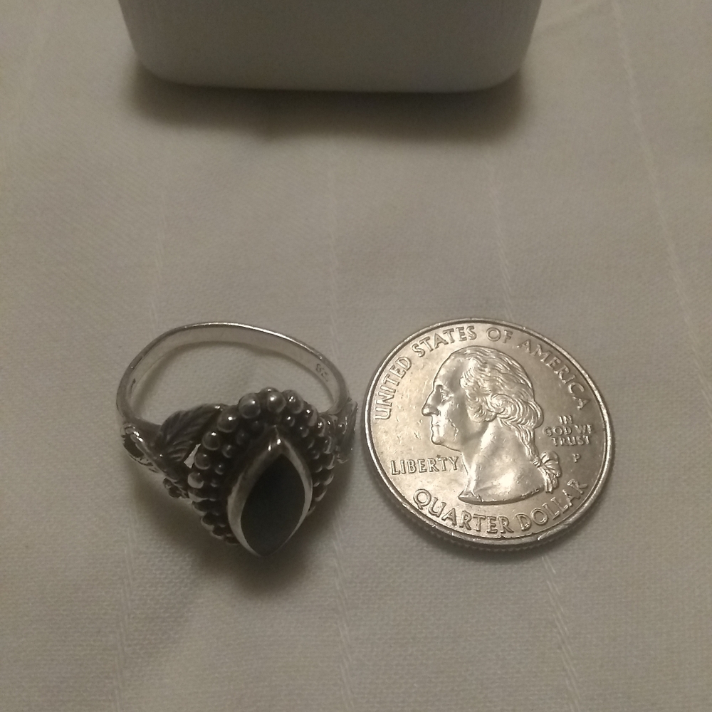 Silver ring - Picture 4 of 9